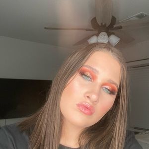 Meet your Posher, Ashton